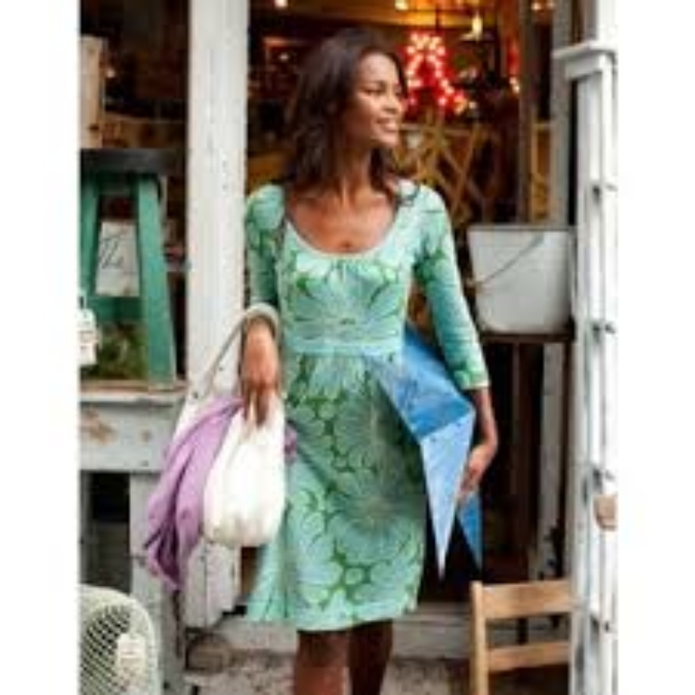 BODEN SMART KNITTED DRESS ~ 10 ~ FLORAL PATTERN ~